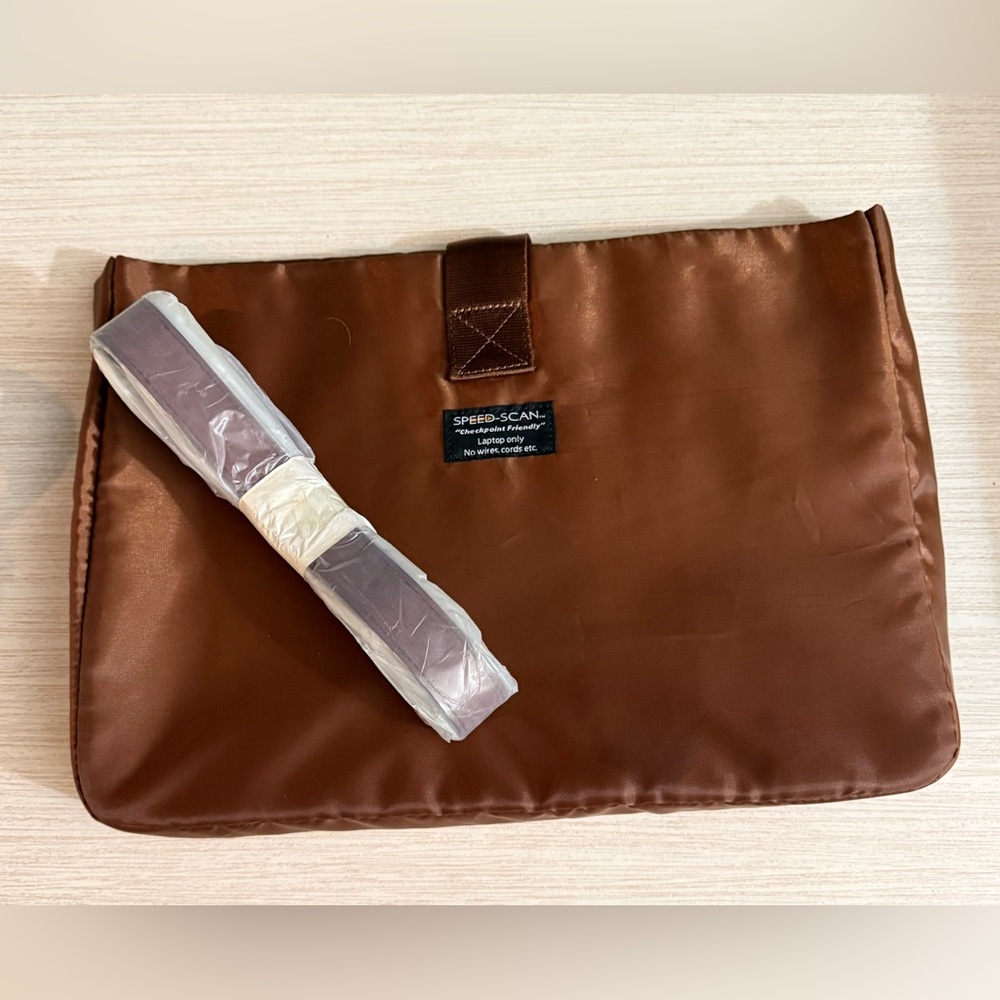 Pelle Studio Classic Brown Leather Satchel - Picture 8 of 8